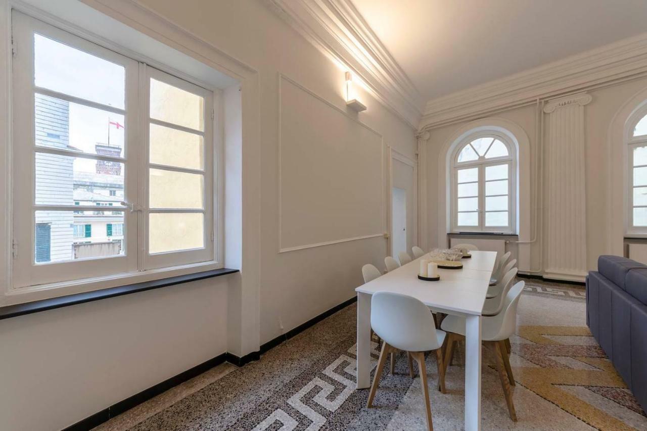 Joivy Elegant Flat For 7, In The Heart Of Genoa Apartment Exterior photo