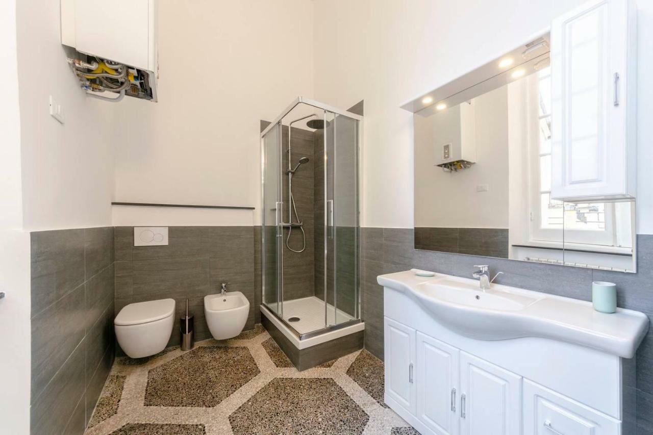 Joivy Elegant Flat For 7, In The Heart Of Genoa Apartment Exterior photo