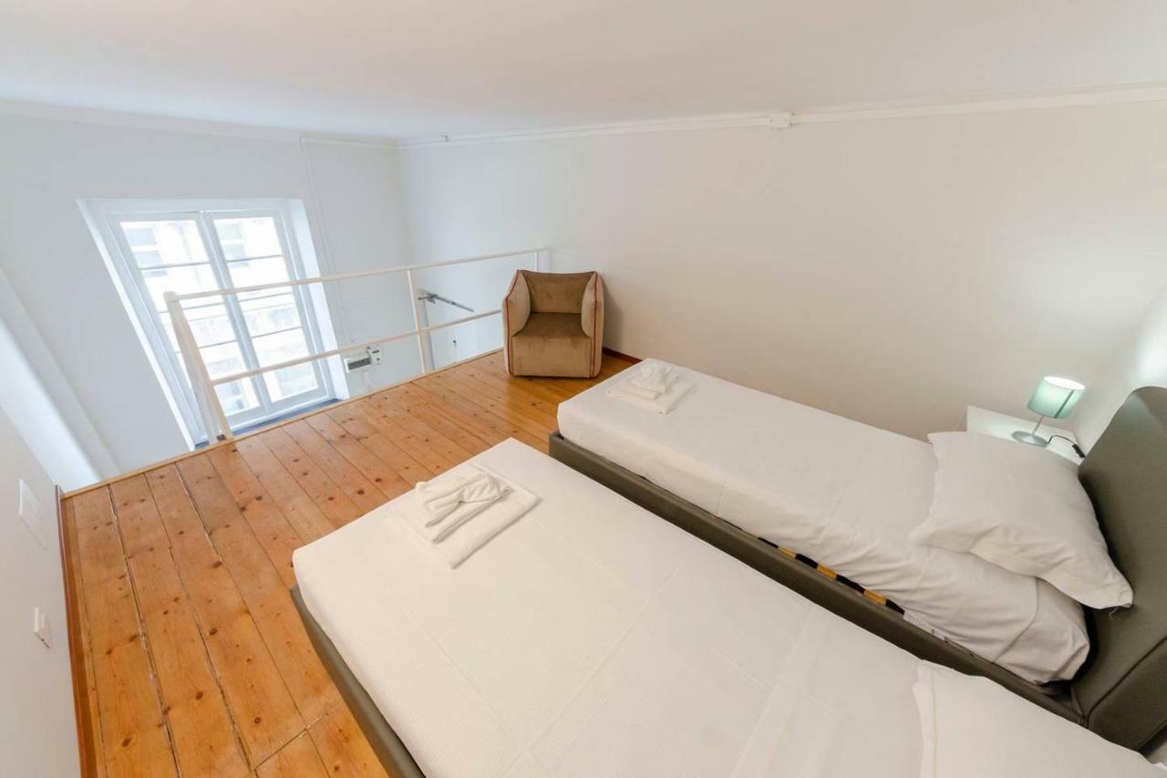 Joivy Elegant Flat For 7, In The Heart Of Genoa Apartment Exterior photo